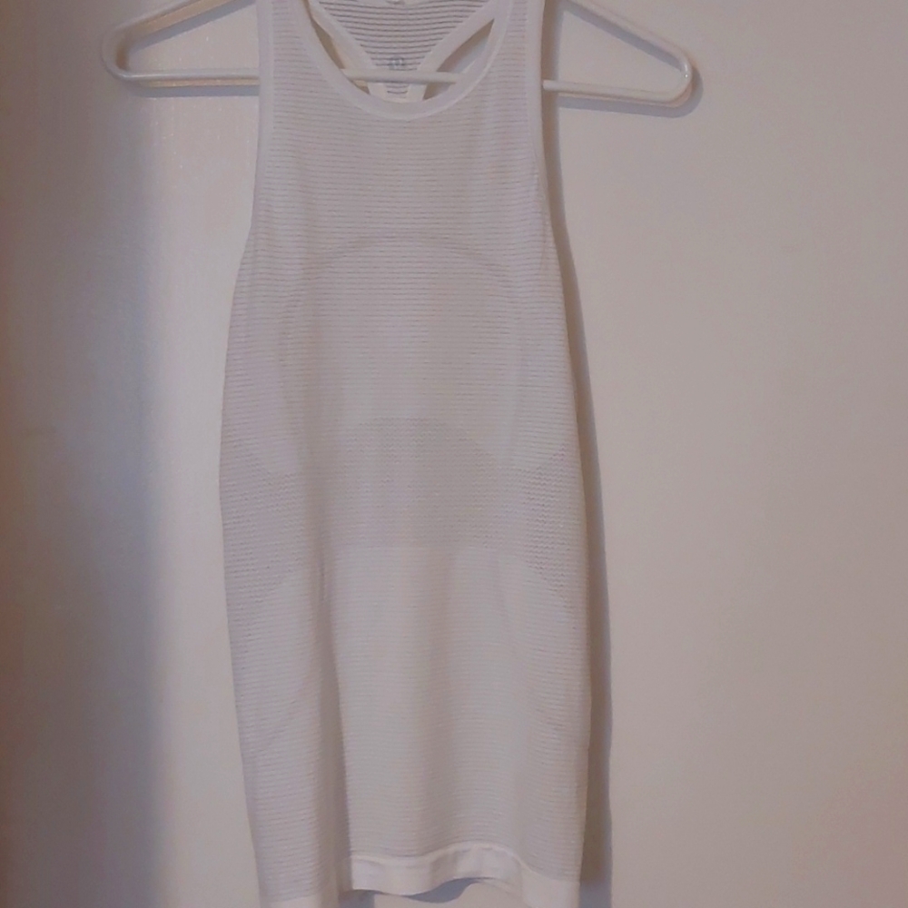 Lululemon Swiftly Tech T-back top